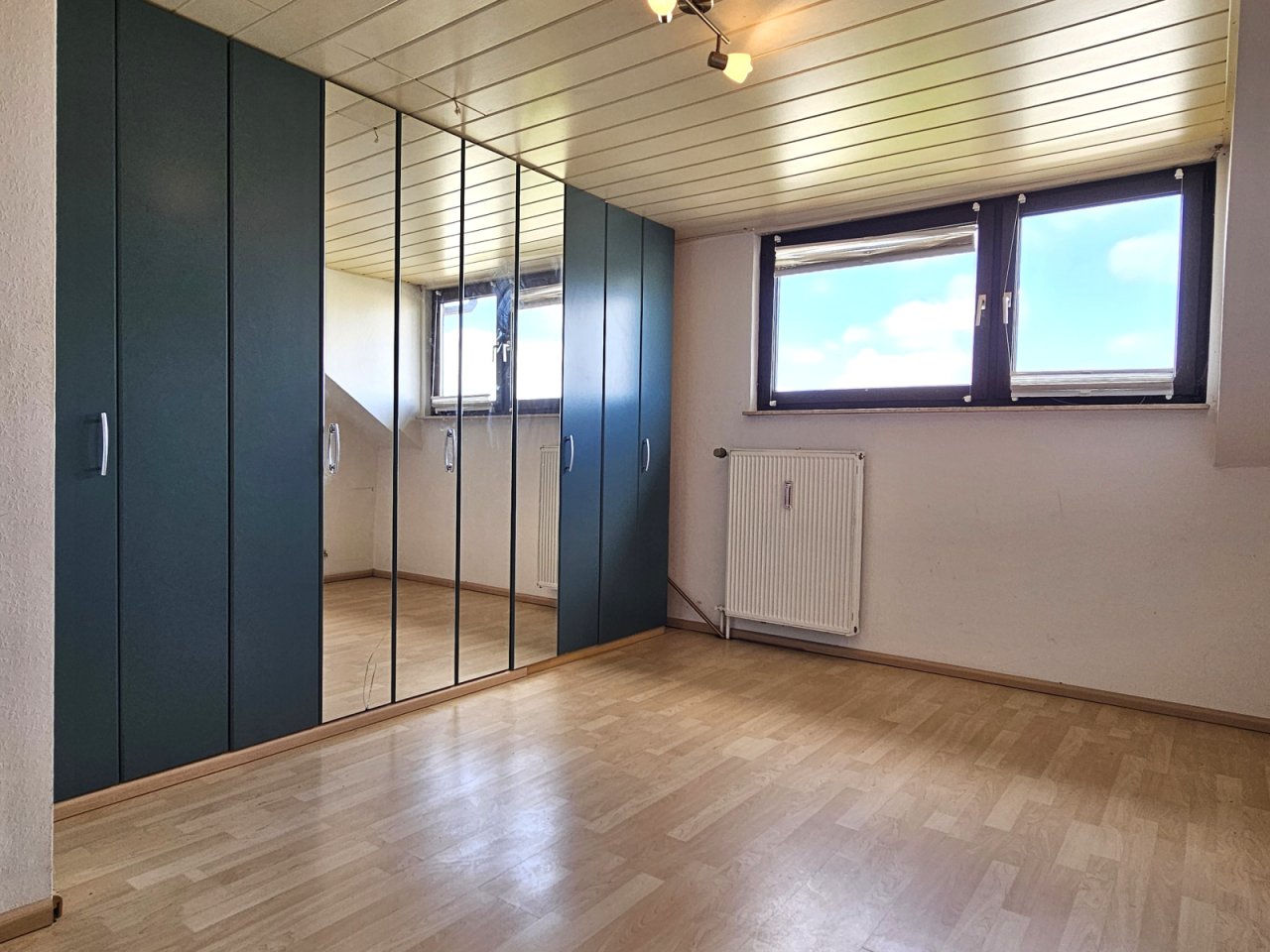 Schlafzimmer-DG